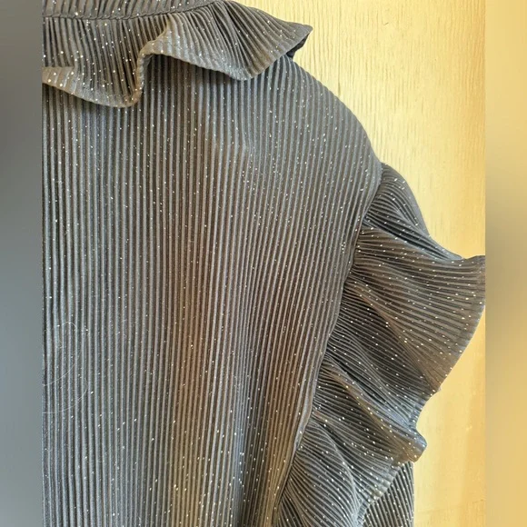 G by Giuliana Black Sparkly Long Sleeve Ruffle Blouse - Picture 3 of 5